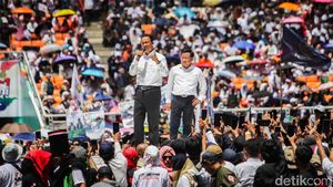 Momen Anies-Cak Imin Bakar Semangat Pendukung di Kampanye Akbar JIS