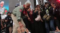Momen Ganjar-Mahfud Disambut Antusias Pendukung di Semarang
