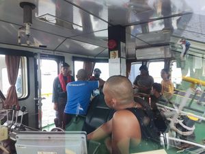 Nakhoda dan Awak Kapal Disandera 27 Jam di Perairan Kalsel, Ini Kronologinya Nakhoda dan Awak Kapal Disandera 27 Jam di Perairan Kalsel, Ini Kronologinya