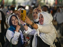 Penampakan Massa Pendukung AMIN yang Ramaikan di JIS