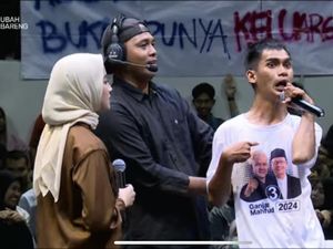 Difabel Pendukung Paslon 03 Hadir di Desak Anies: Hati Saya Cinta Pak Anies Difabel Pendukung Paslon 03 Hadir di Desak Anies: Hati Saya Cinta Pak Anies