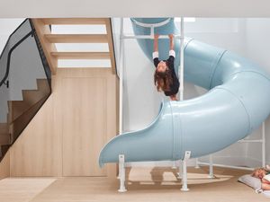 Pengin Punya Perosotan di Dalam Rumah? Cek Inspirasinya di Sini