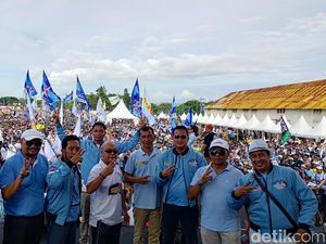 Relawan Prabowo-Gibran Tepis Tudingan Puan Maharani Saat Kampanye Akbar Relawan Prabowo-Gibran Tepis Tudingan Puan Maharani Saat Kampanye Akbar