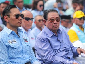 Cerita di Balik SBY Terpaksa Manjat Panggung saat Kampanye Prabowo di GBK Cerita di Balik SBY Terpaksa Manjat Panggung saat Kampanye Prabowo di GBK