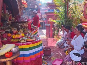 Imlek 2024, Umat Tridharma Padati Wihara di Denpasar Imlek 2024, Umat Tridharma Padati Wihara di Denpasar