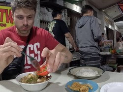 Bumbu Rahasia KFC Bocor hingga Bule Naik Whoosh Kulineran di Bandung