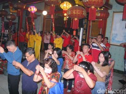 Di Momen Imlek Umat Konghucu Pasuruan Berharap Pemilu Lancar dan Damai