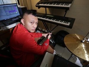 Vandra, Produser Hantu di Sudut Salemba