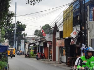 Penampakan Atribut Kampanye di Jakarta saat Hari Pertama Masa Tenang Penampakan Atribut Kampanye di Jakarta saat Hari Pertama Masa Tenang