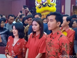 Gibran Datang ke Perayaan Imlek di Glodok, Kaesang-Grace Natalie Hadir
