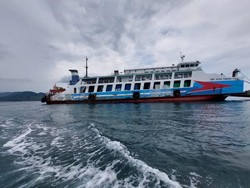 KMP Agung Samudra XVIII Kandas di Selat Bali