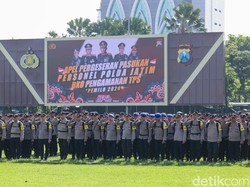 Pesan Kapolda Jatim Saat Berangkatkan 1.013 Personel Amankan Pemilu 2024