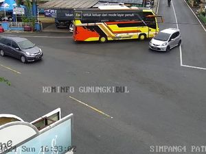 Jalan Jogja-Wonosari Sore Ini Ramai, Perhatikan 2 Titik Rawan Laka!