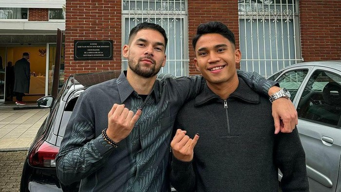 Marselino Ferdinan dan Sandy Walsh telah menyalurkan hak pilihnya di Pemilihan Umum (Pemilu) 2024. Keduanya nyoblos di Kedutaan Besar RI (KBRI) Brussels, Belgia, pada Minggu (11/2/2024) waktu setempat.