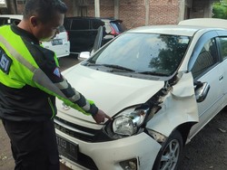 Pejalan Kaki Tewas Tertabrak Mobil di Tulungagung