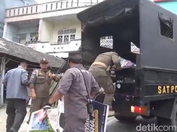 Upaya Pemkot-Bawaslu Jambi Bersih-bersih APK demi Masa Tenang Kondusif