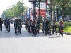 Kapolda Kepri-TNI Kompak Gowes Bareng Bawa Pesan Pemilu Damai