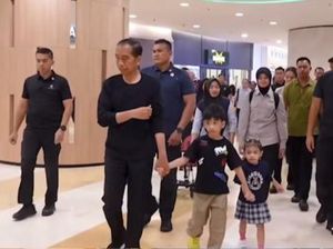 Momen Jokowi Ajak Jan Ethes dan La Lembah Main di Mal Jakarta