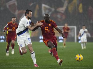Roma Vs Inter: Lukaku Buang Peluang 1 On 1, Dibela De Rossi