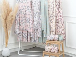 Kisah Penjual Mukena Raih Penghargaan Shopee Super Award Lewat Streaming