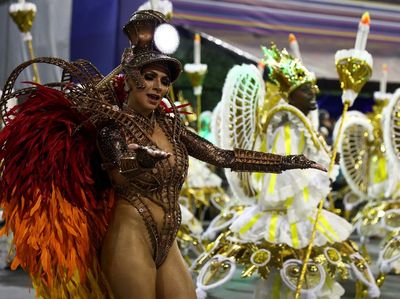 Warna-warni Kemeriahan Parade Karnaval di Brazil