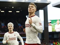 West Ham Incar Rasmus Hojlund di Musim Panas Nanti