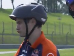 Makna Bibir Manyun Pedrosa saat Lihat Marquez Lewat Geber Ducati