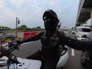 Cerita Abster Lagi Ngawal Ketemu Ambulans: Konvoi Ngalah di Belakang Cerita Abster Lagi Ngawal Ketemu Ambulans: Konvoi Ngalah di Belakang