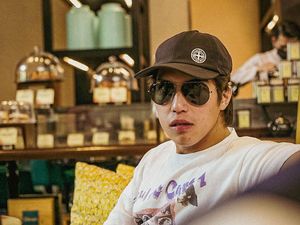 Keseruan El Rumi Makan Bersama Keluarga hingga Jajan Kaki Lima