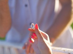 Tersangkut Cincin di Kelamin Pria Cianjur, Dilepas Pakai Mesin Potong