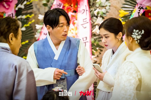 Jang Na Ra dan Jang Hyuk di drama Family: The Unbreakable Bond /Foto: tvn.cjenm.com nara janghyuk