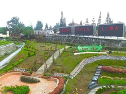 5 Rekomendasi Wisata Liwa, Ada Pemandangan Kabut-Sunset di Kebun Kopi Robusta