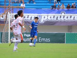 Tampil Apik, Kim Bong-jin Bakal Masuk Skuad PSIM Jogja Musim Depan? Tampil Apik, Kim Bong-jin Bakal Masuk Skuad PSIM Jogja Musim Depan?