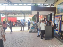 Libur Panjang Usai, Pemohon SIM-SKCK di Polrestabes Palembang Membludak