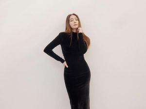 7 Foto Lee Min Jung Pasca Lahiran, Tubuh Tampak Ramping Dalam 2 Bulan 7 Foto Lee Min Jung Pasca Lahiran, Tubuh Tampak Ramping Dalam 2 Bulan
