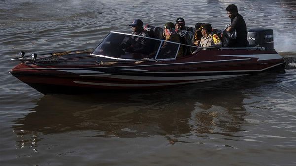Perahu Jadi Transportasi Utama di Asmat Papua, Begini Potretnya