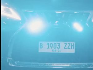 Segini Harga Lexus LM, Mobil Mewah yang Pakai Pelat ZZH dan Pasang Strobo Pula Segini Harga Lexus LM, Mobil Mewah yang Pakai Pelat ZZH dan Pasang Strobo Pula