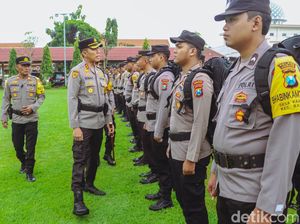 Ratusan Polisi Cek Kesehatan Jelang Pengamanan TPS di Jombang