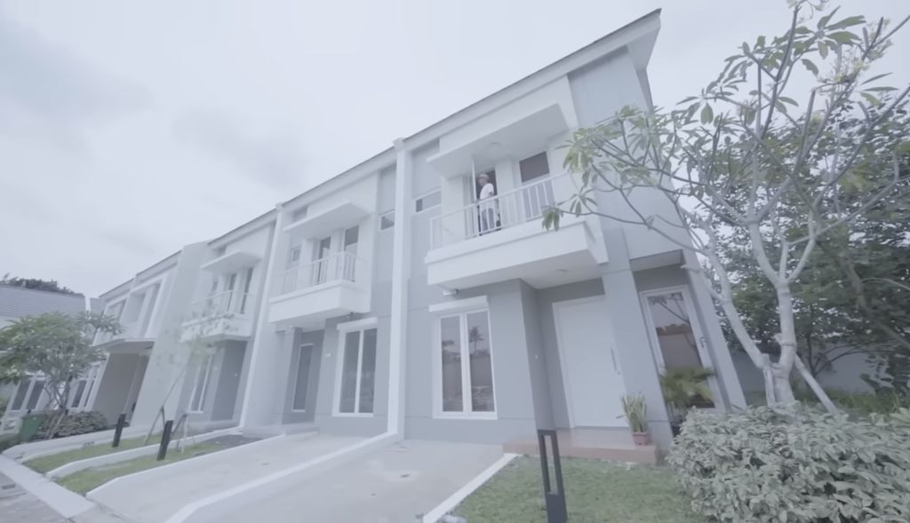 Rumah pemberian Furry Setya untuk Dwinda Ratna