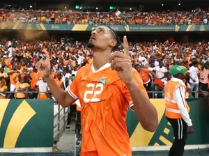 Sebastian Haller: Dulu Kena Tumor, Kini Jadi Juara Afrika Sebastian Haller: Dulu Kena Tumor, Kini Jadi Juara Afrika