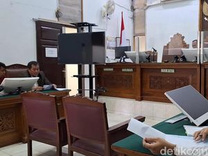 Praperadilan, MAKI Minta Hakim Perintahkan KPK Adili Harun Masiku In Absentia Praperadilan, MAKI Minta Hakim Perintahkan KPK Adili Harun Masiku In Absentia