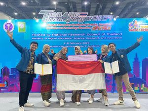 Mahasiswa Unair Raih Medali Emas Internasional Berkat Alat Deteksi Diabetes Mahasiswa Unair Raih Medali Emas Internasional Berkat Alat Deteksi Diabetes