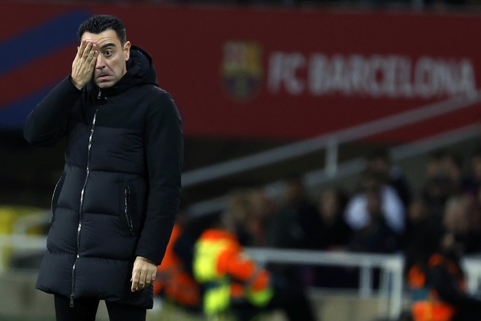 xavi hernandez barcelona laliga liga spanyol Barcelona's head coach Xavi Hernandez reacts during a Spanish La Liga soccer match between Barcelona and Osasuna at the Olimpic Lluis Companys stadium in Barcelona, Spain, Wednesday, Jan. 31, 2024. (AP Photo/Joan Monfort)
