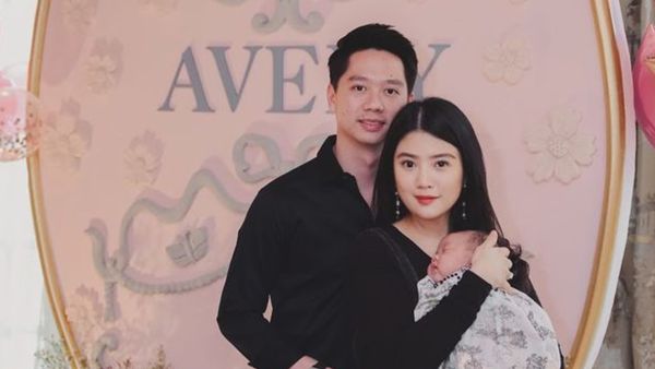 8 Foto 1 Bulanan Avery Putri Valencia-Kevin Sanjaya, Meriah Dihadiri Keluarga