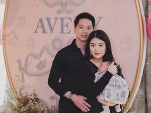 8 Foto 1 Bulanan Avery Putri Valencia-Kevin Sanjaya, Meriah Dihadiri Keluarga