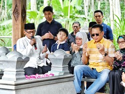 Sebelum Pencoblosan, Bamsoet Ziarah ke Makam Ayah di Salatiga