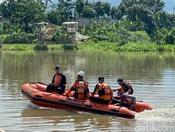 Kesaksian Warga Soal Tatak yang Diduga Terjun ke Sungai Brantas Kota Kediri