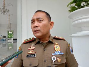 Hari Terakhir Penertiban APK, Satpol PP DKI Susuri Permukiman Warga Hari Terakhir Penertiban APK, Satpol PP DKI Susuri Permukiman Warga