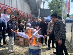 KPU Tana Toraja Musnahkan 2.963 Surat Suara Rusak-Berlebih