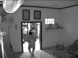 Viral Maling Bobol Rumah di Palembang Terekam CCTV, Gondol Rp 1 Juta
